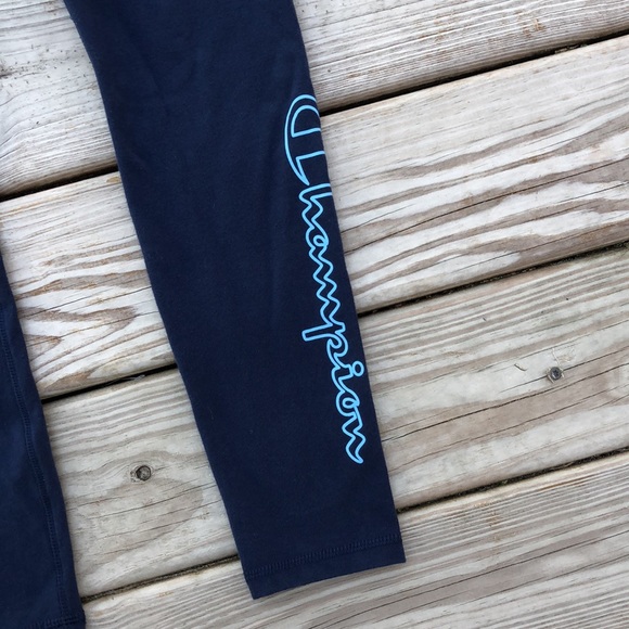 Like new! - CHAMPION High-Rise Logo Leggings - Picture 5 of 7